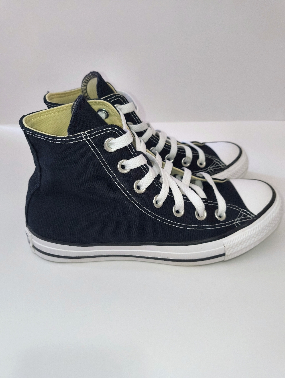 Converse Chuck Taylor High Top Wide | Size 6.5W , 4.5M